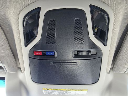 Used 2020 Subaru Outback Premium image 23