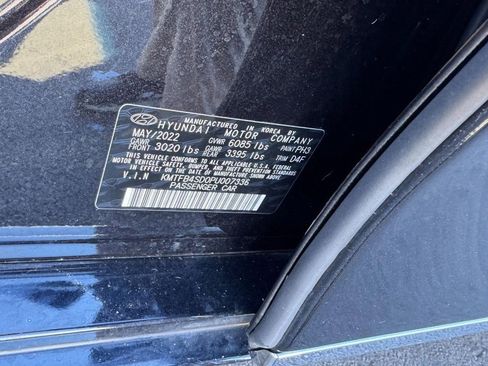 Certified 2023 Genesis G90 3.5T image 24