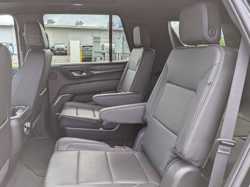 Used 2023 GMC Yukon Denali AWD/4WD image 24