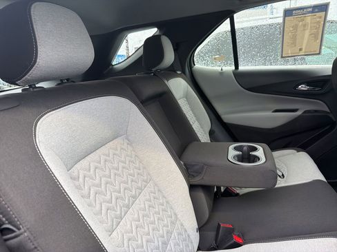 Used 2024 Chevrolet Equinox LT image 30