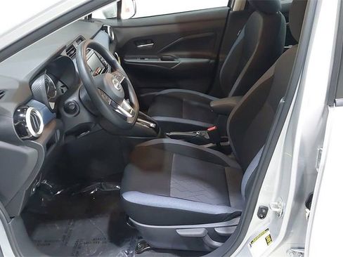 Used 2025 Nissan Versa SV w/ Trunk Package image 20