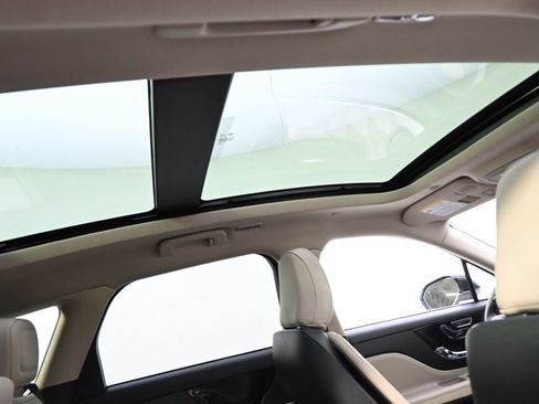 New 2026 Lincoln Corsair Premiere AWD/4WD image 17
