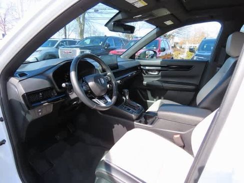 Used 2023 Honda CR-V Sport Touring image 2