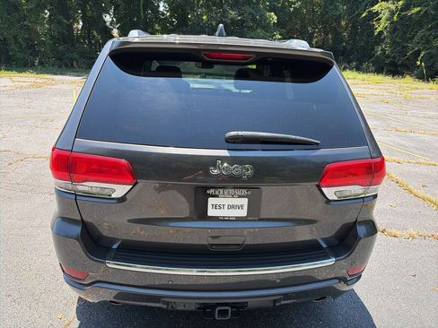 Used 2018 Jeep Grand Cherokee Overland AWD/4WD image 6