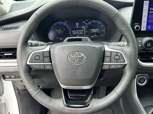 Used 2024 Toyota Grand Highlander AWD image 12