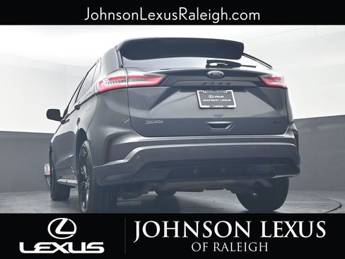 Used 2022 Ford Edge SE w/ Black Appearance Package image 18
