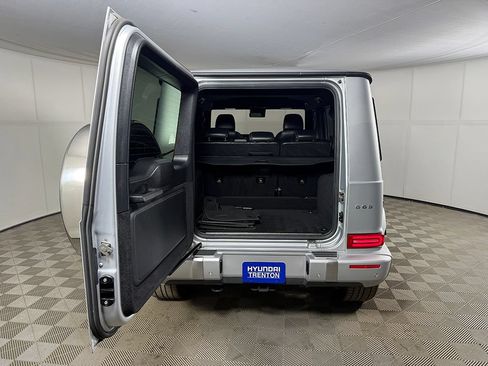 Used 2021 Mercedes-Benz G 63 AMG 4MATIC w/ Seat Comfort Package image 21