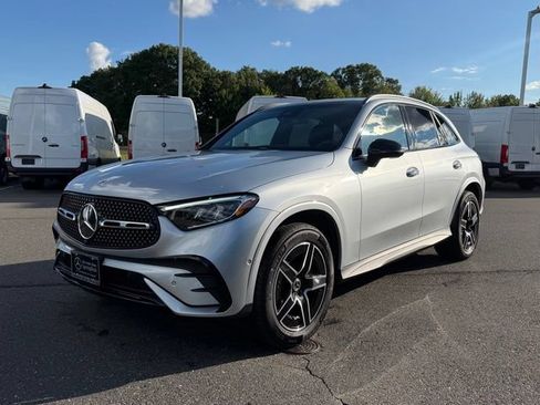 Used 2026 Mercedes-Benz GLC 300 4MATIC image 3