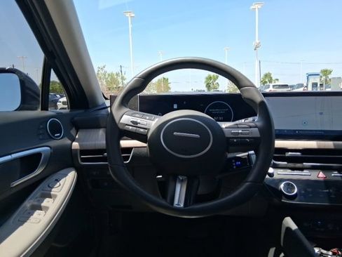 Used 2024 Hyundai Sonata Limited FWD image 9