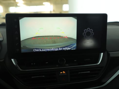 Used 2024 Nissan Altima 2.5 SR w/ SR Premium Package image 17