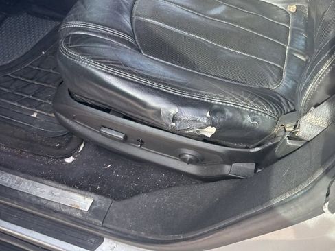 Used 2012 Buick Enclave Premium FWD image 9