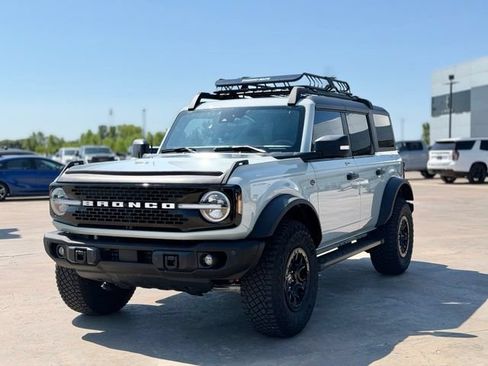 Used 2023 Ford Bronco Wildtrak AWD/4WD image 2