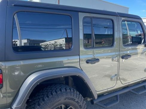 Used 2025 Jeep Wrangler Willys image 7