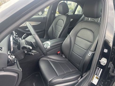 Used 2018 Mercedes-Benz C 300 4MATIC Sedan image 4