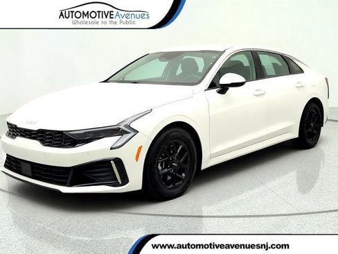 Used 2025 Kia K5 LXS FWD image 1