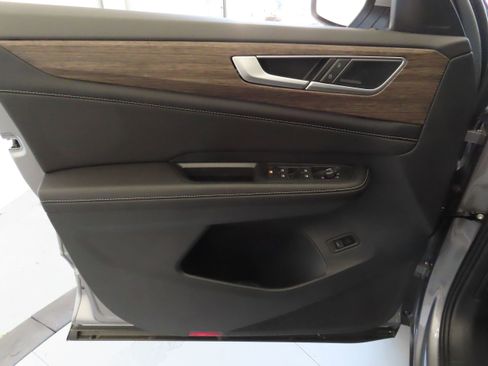 New 2025 Volkswagen Atlas SEL Premium R-Line image 11