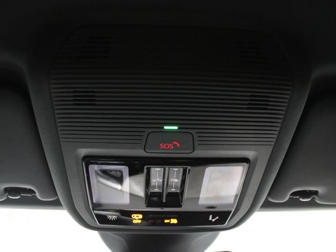 Used 2024 Audi Q4 e-tron Premium Plus w/ Premium Plus AWD/4WD image 31
