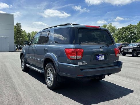 Used 2007 Toyota Sequoia SR5 RWD image 21