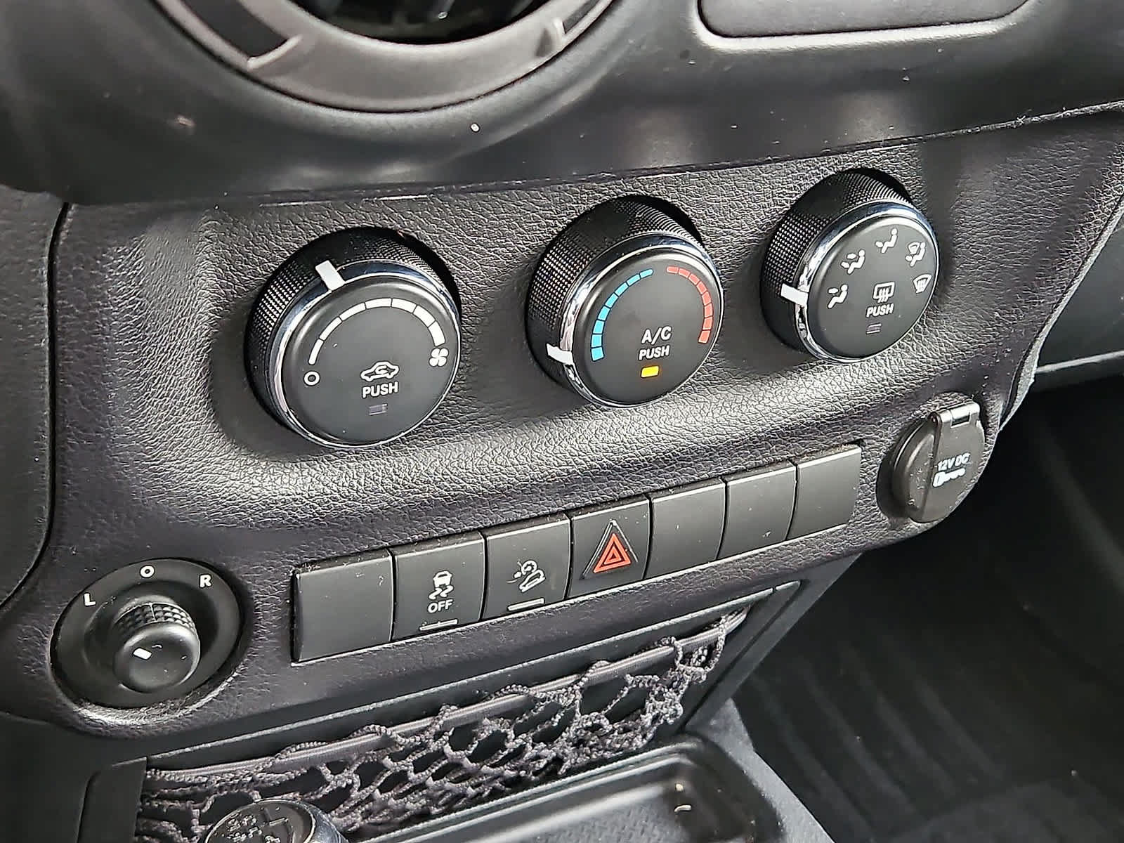 Used 2016 Jeep Wrangler Unlimited Sport w/ Quick Order Package 24S AWD/4WD image 22