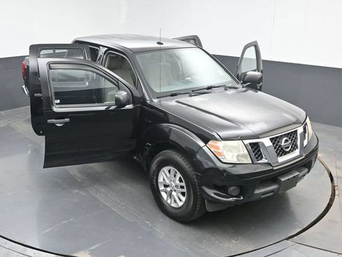 Used 2015 Nissan Frontier SV AWD/4WD image 45
