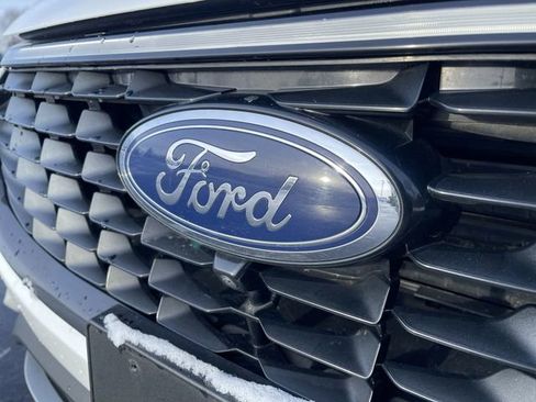 Used 2023 Ford Escape Platinum image 31