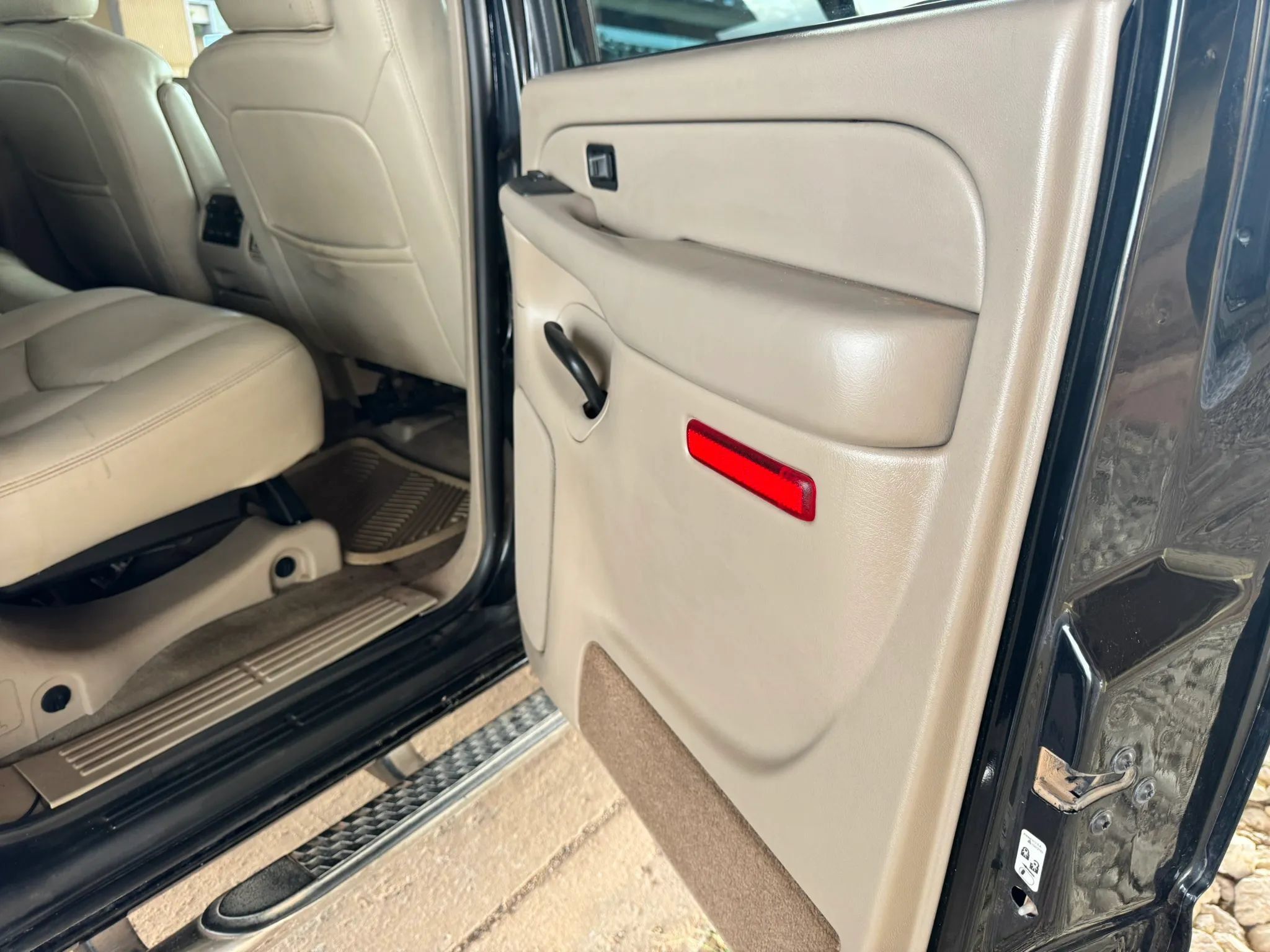 Used 2005 Chevrolet Avalanche Z66 w/ Sun And Sound Package RWD image 23