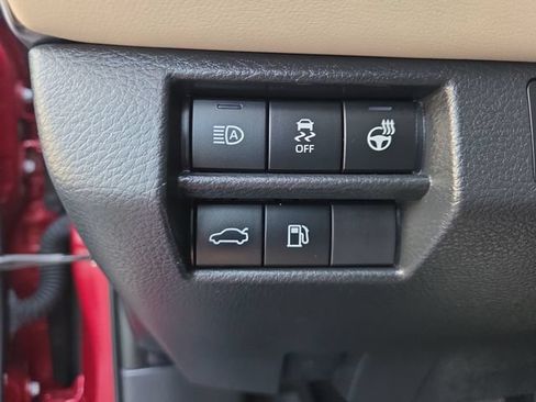 Used 2019 Toyota Avalon Limited FWD image 27