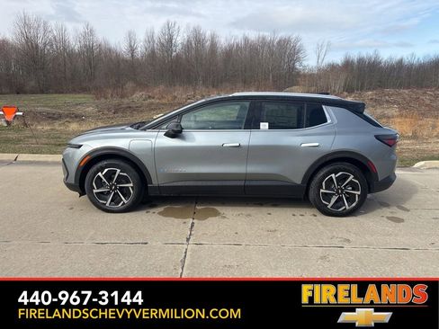 New 2026 Chevrolet Equinox EV LT image 6