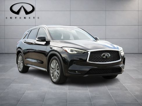 Used 2023 INFINITI QX50 Luxe AWD/4WD image 3