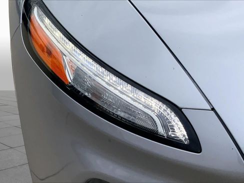 Used 2016 Jeep Cherokee Sport FWD image 27