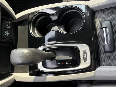 Used 2017 Honda Ridgeline RTL-E image 10