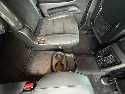Used 2022 Dodge Durango GT RWD image 19