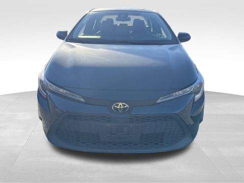 Used 2022 Toyota Corolla LE image 12