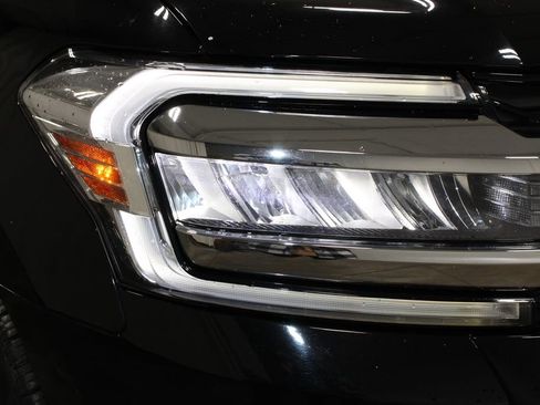 Used 2024 Ford Expedition Max Limited image 12