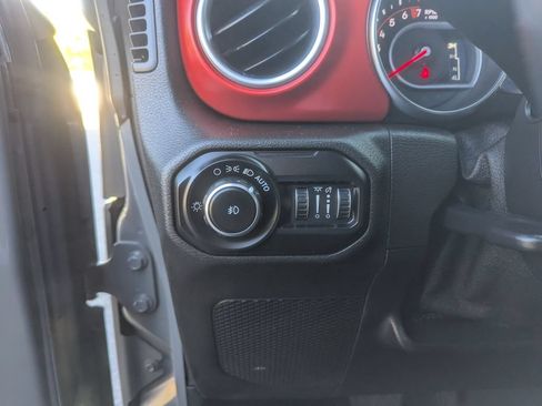 Used 2019 Jeep Wrangler Unlimited Rubicon AWD/4WD image 14