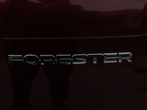 Used 2018 Subaru Forester 2.5i Premium w/ All-Weather Package image 47