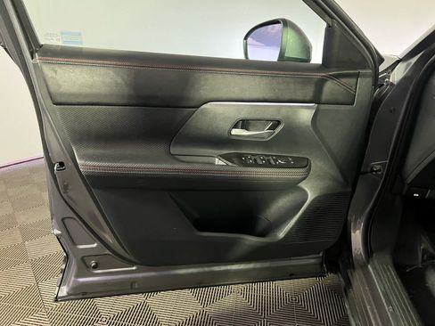 Used 2025 Nissan Kicks SR FWD image 22