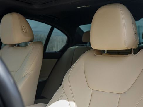 Used 2019 BMW 330i Sedan image 11