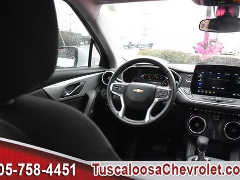 Used 2025 Chevrolet Blazer LT image 24