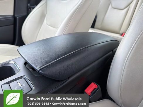 Used 2017 Ford Fusion Titanium FWD image 23
