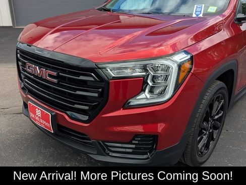 Certified 2023 GMC Terrain SLE w/ Driver Convenience Package AWD/4WD image 9