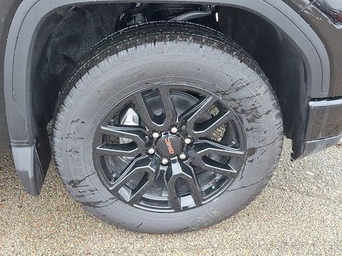 New 2026 GMC Sierra 1500 Elevation image 9