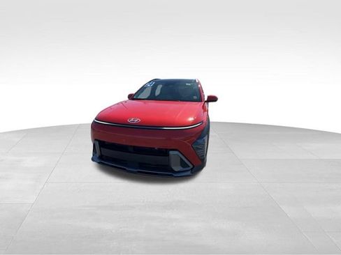 Used 2024 Hyundai Kona Limited FWD image 3