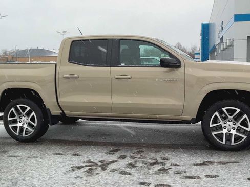 Used 2023 Chevrolet Colorado Z71 w/ Z71 Convenience Package 2 image 9