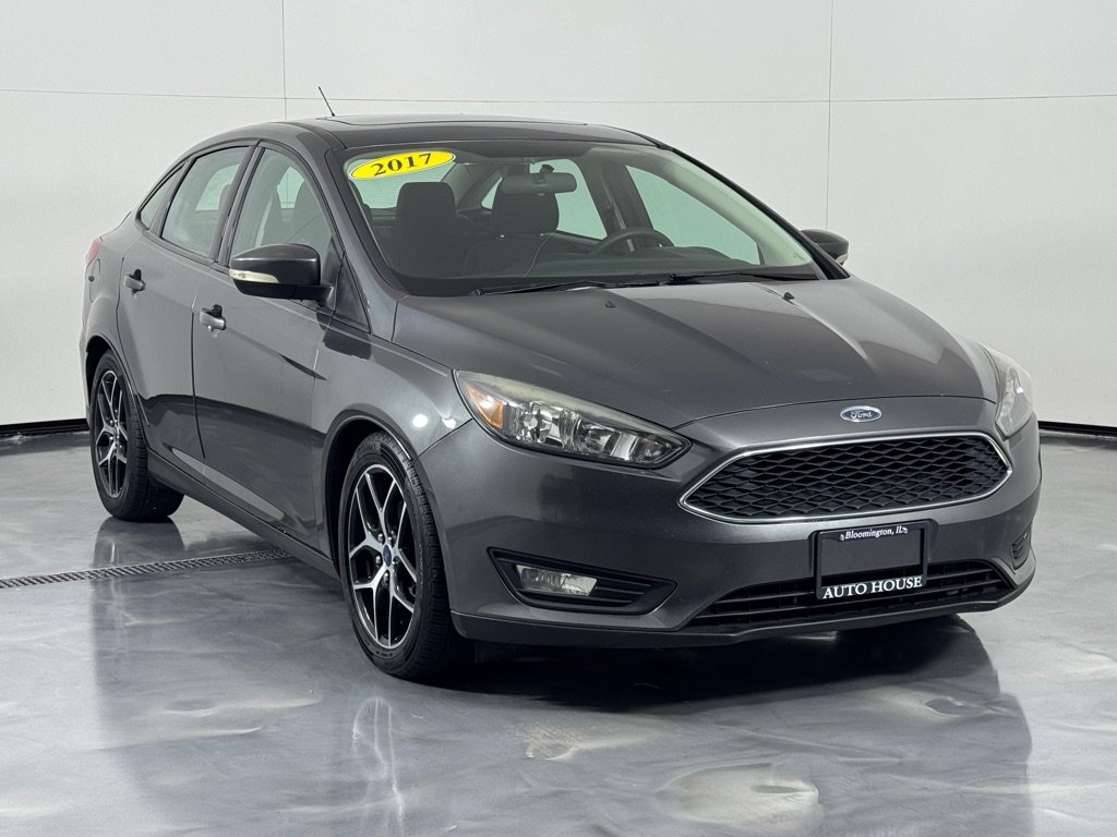 Used 2017 Ford Focus SEL FWD image 3