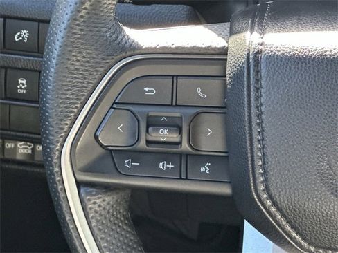 Used 2024 Toyota Tacoma TRD Off-Road image 12