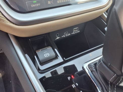 New 2025 Subaru Legacy Limited image 9