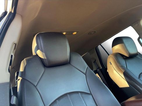 Used 2014 Buick Enclave Leather image 28