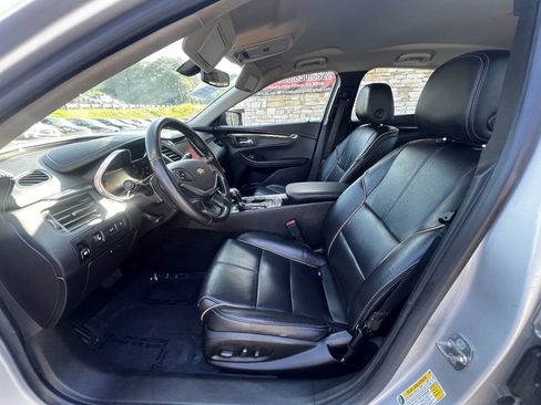 Used 2019 Chevrolet Impala Premier FWD image 16