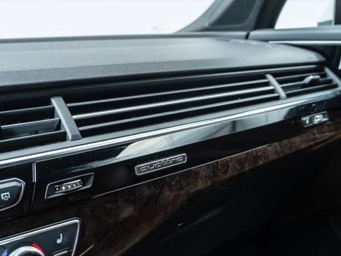 Used 2019 Audi Q7 3.0T Prestige AWD/4WD image 21